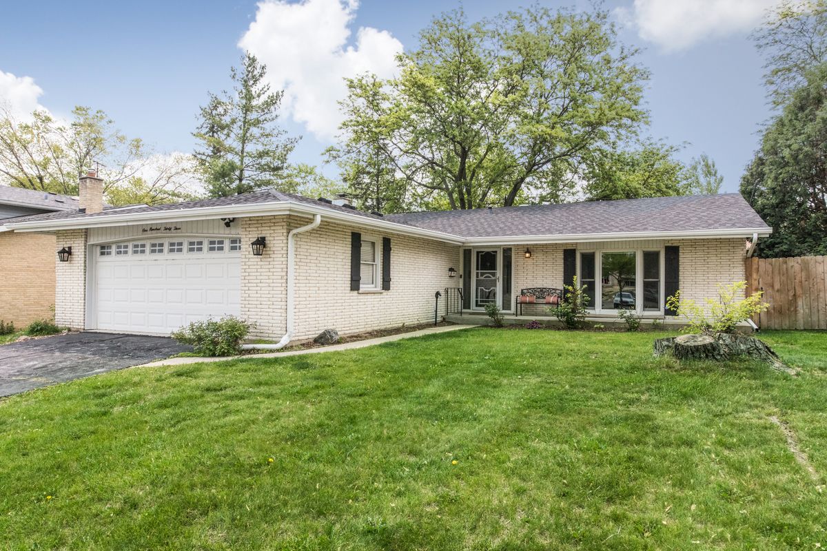 133 King George Court, Palatine, IL 60067