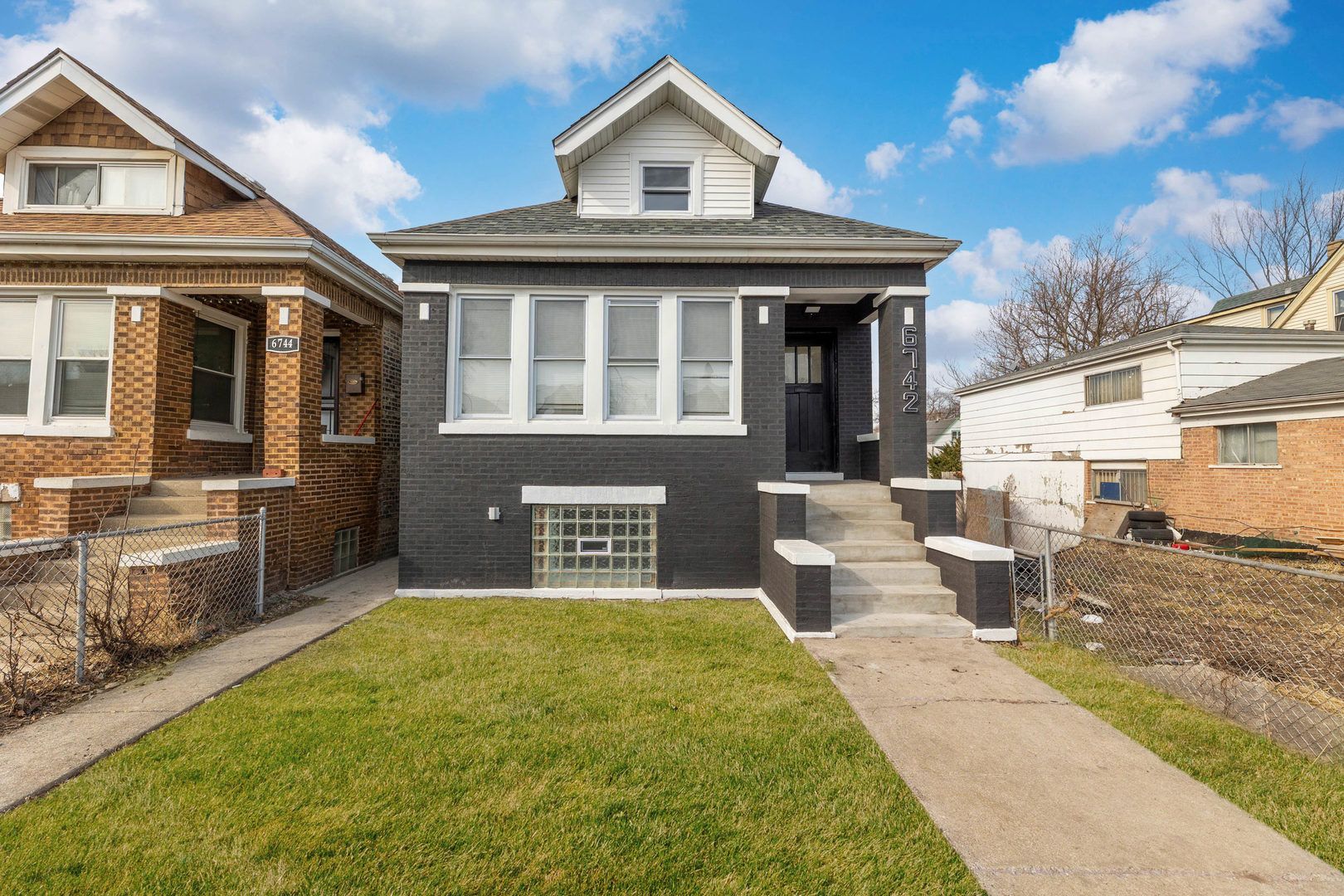 6742 S Carpenter Street — Chicago, IL 60621