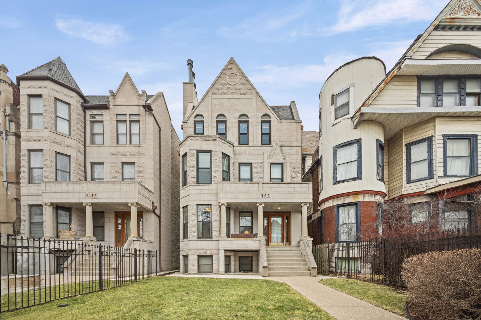 4510 S Greenwood Avenue #2 — Chicago, IL 60653