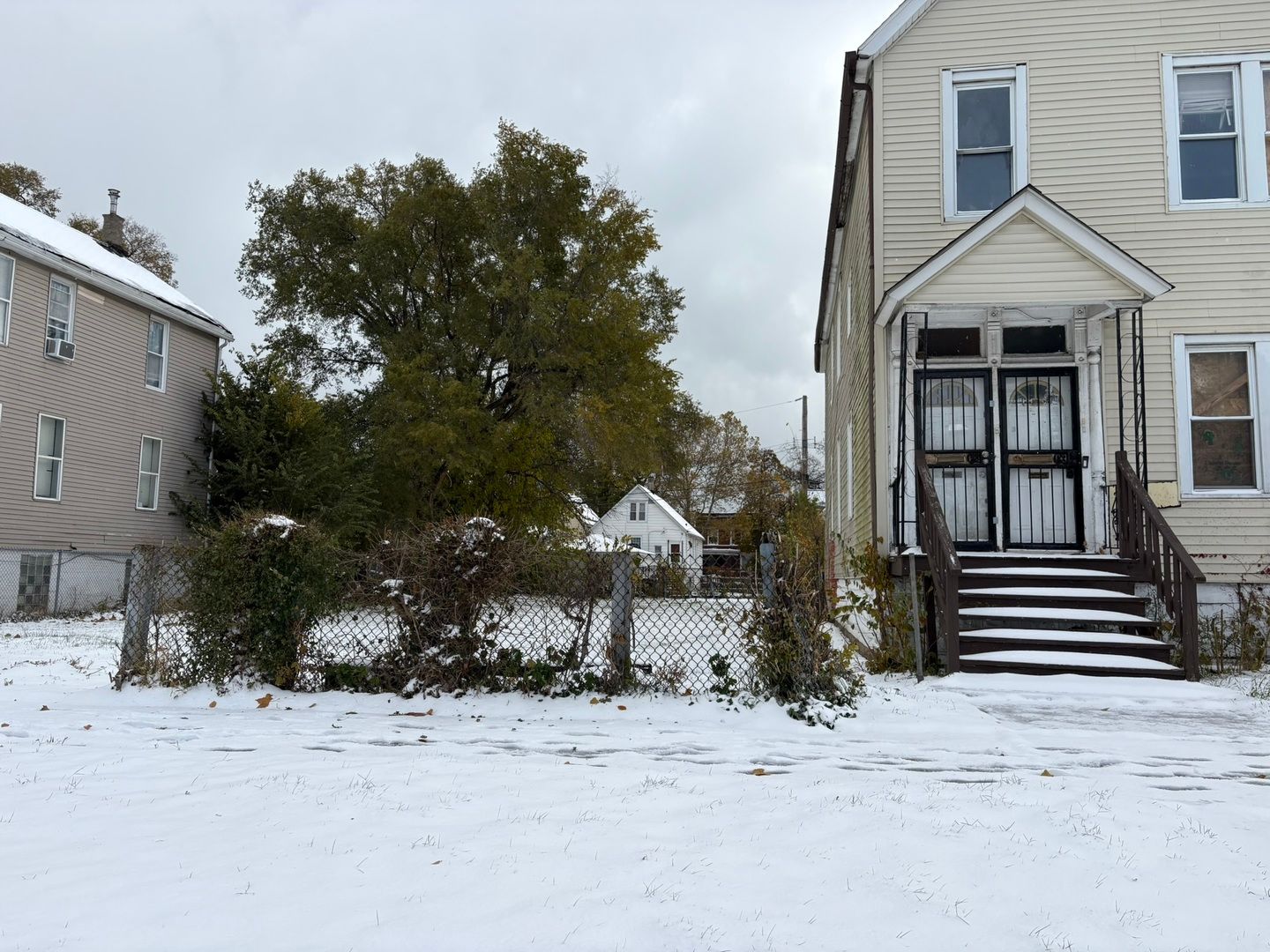 7539 S Dorchester Avenue — Chicago, IL 60619
