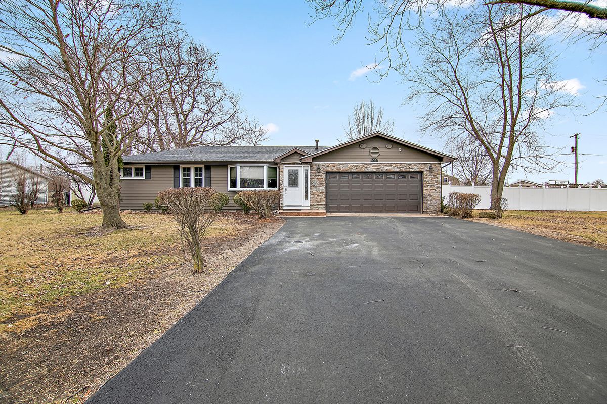 4754 Hilltop Drive, Kankakee, IL 60901