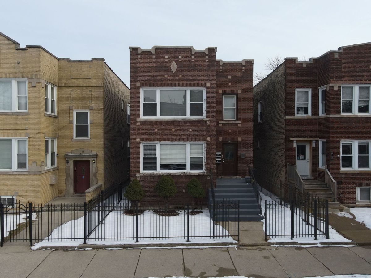 4139 TROY Street, Chicago, IL 60618