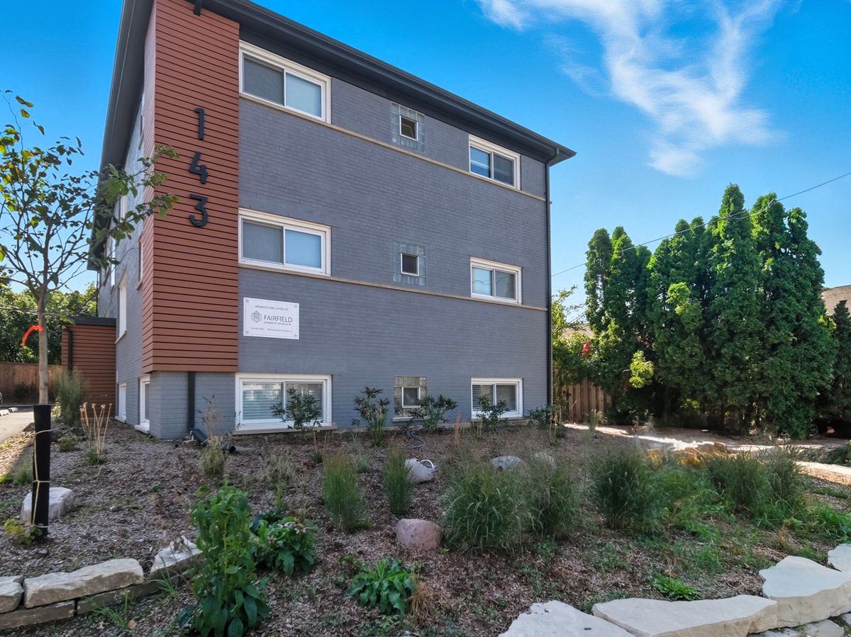 143 Ann Street, Clarendon Hills, IL 60514