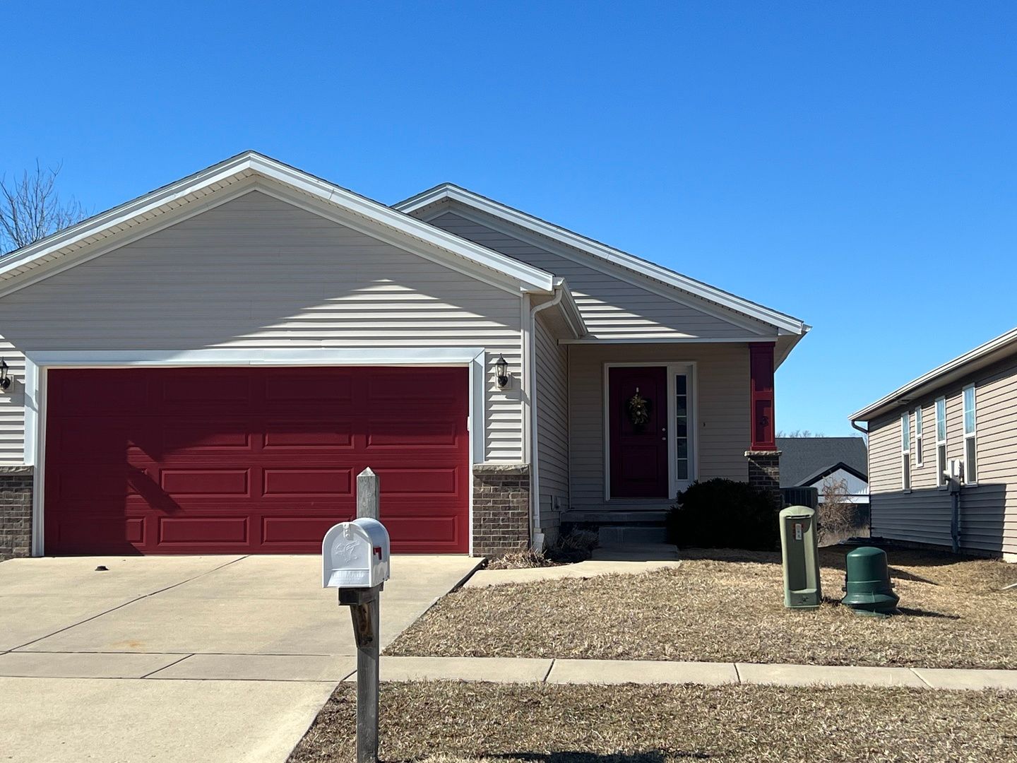 3 Megan Court — Bloomington, IL 61705