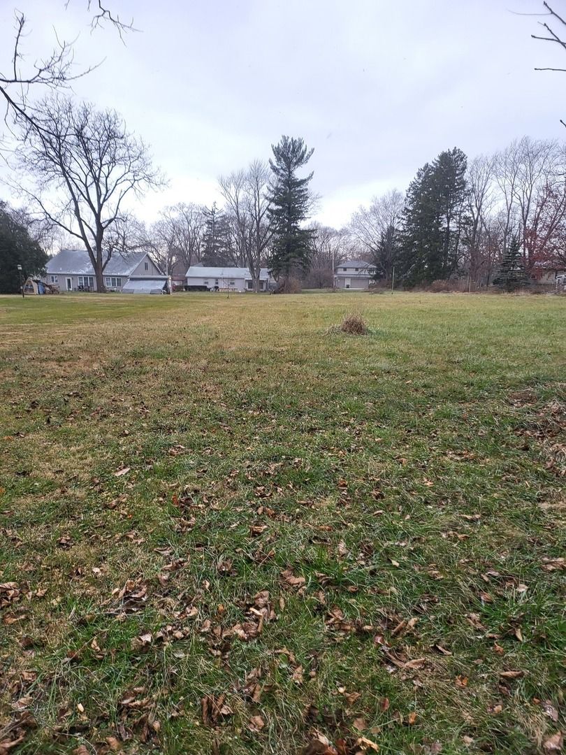 11S105 Carpenter Street, Lemont, IL 60439