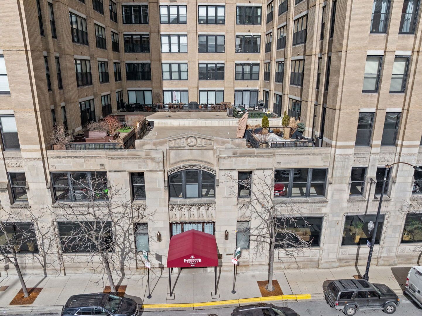 728 W Jackson Boulevard #701 — Chicago, IL 60661