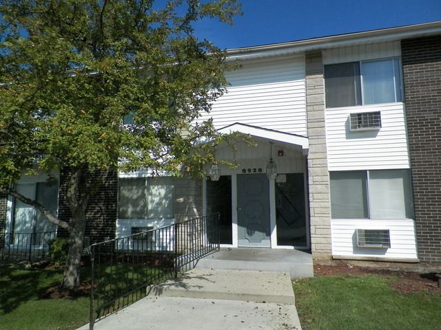 8928 Steven Drive, Des Plaines, IL 60016