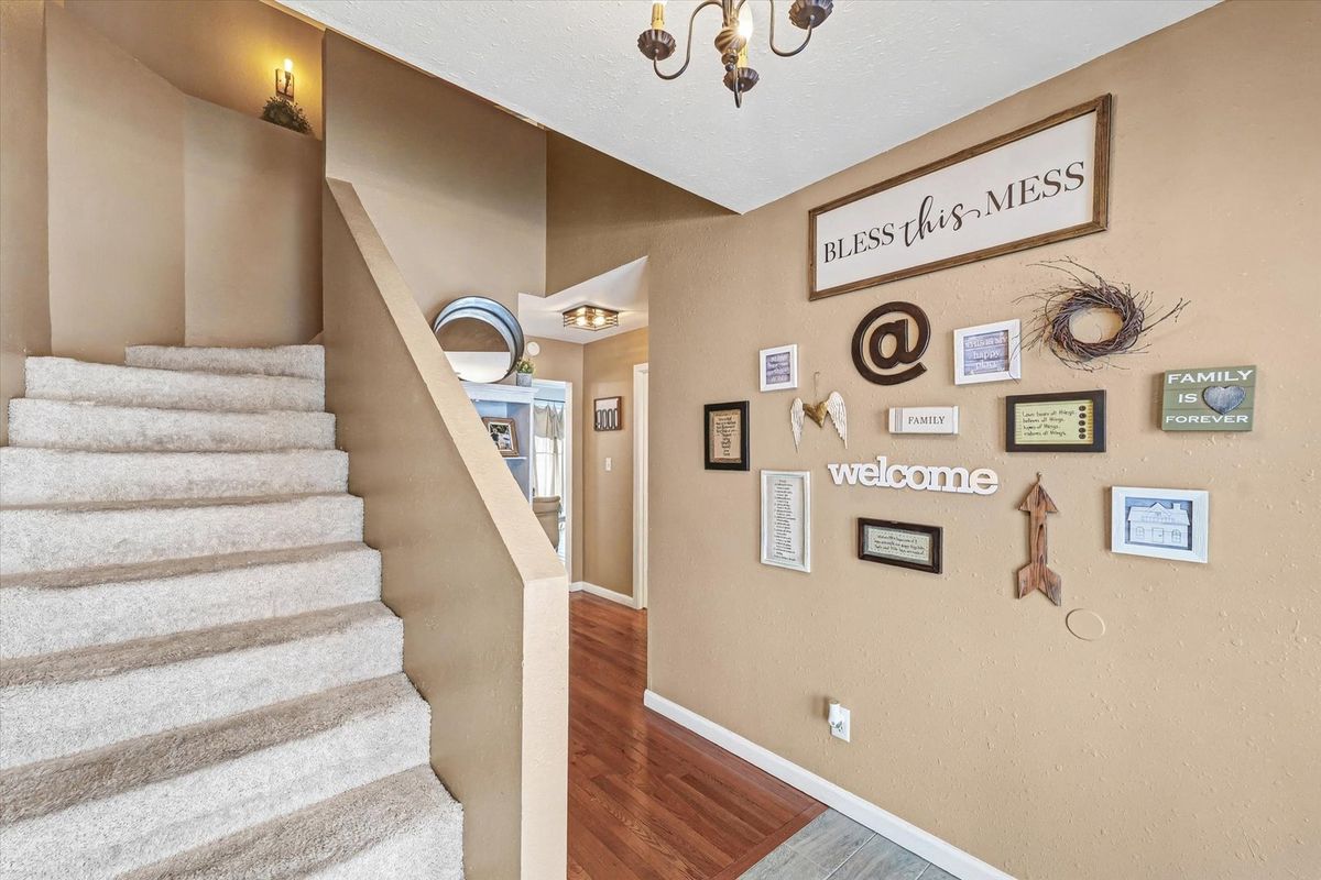 510 Winston Drive, St. Joseph, IL 61873