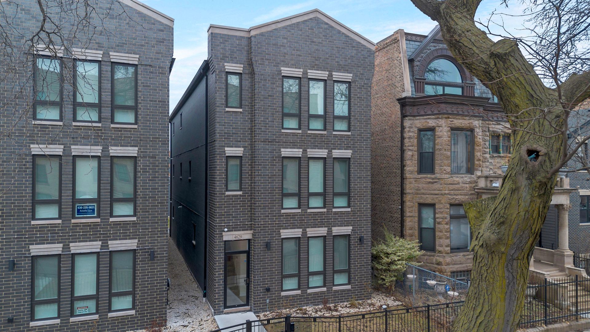 4629 Michigan Avenue — Chicago, IL 60653