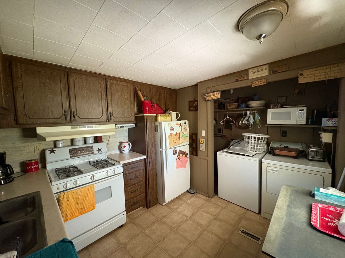 103 N Elm Street, Cambria, IL 62915