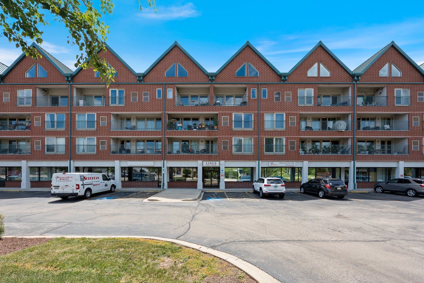 1111 Burlington Avenue #110 — Lisle, IL 60532
