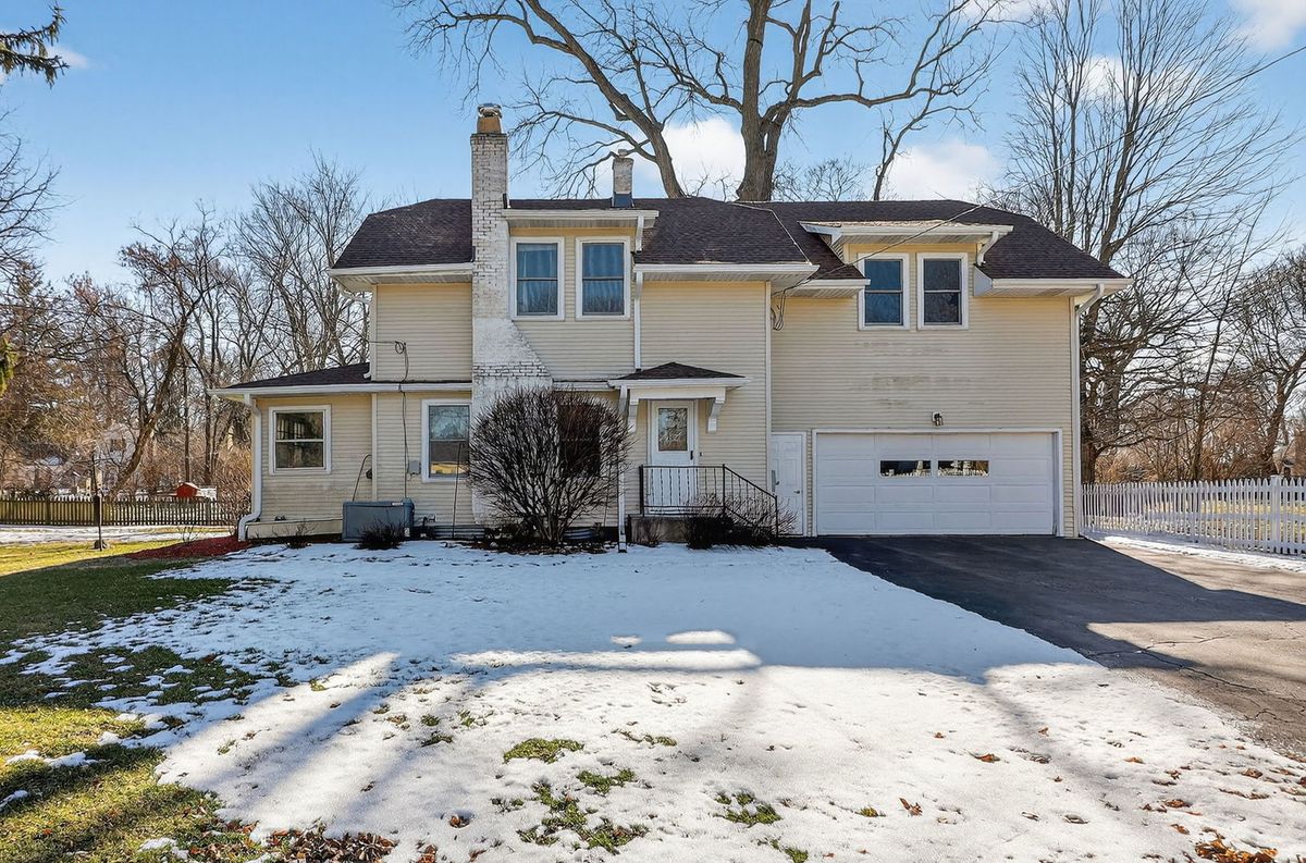 32W183 Glos Street, Wayne, IL 60184