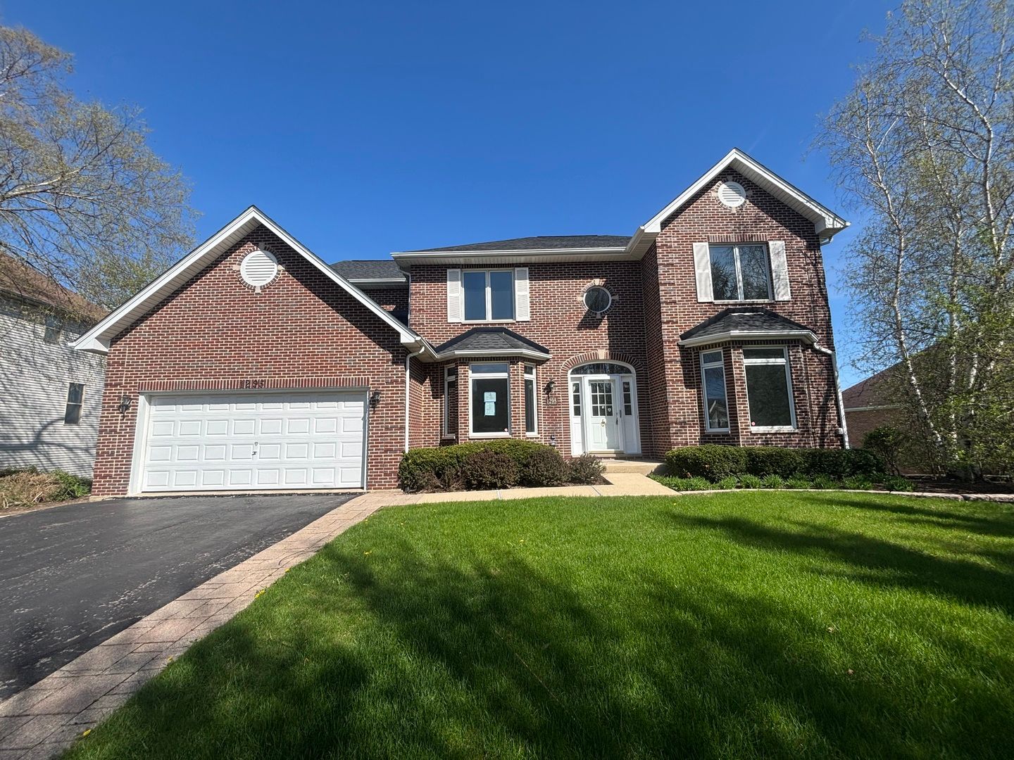 1295 Hunters Ridge W — Hoffman Estates, IL 60192