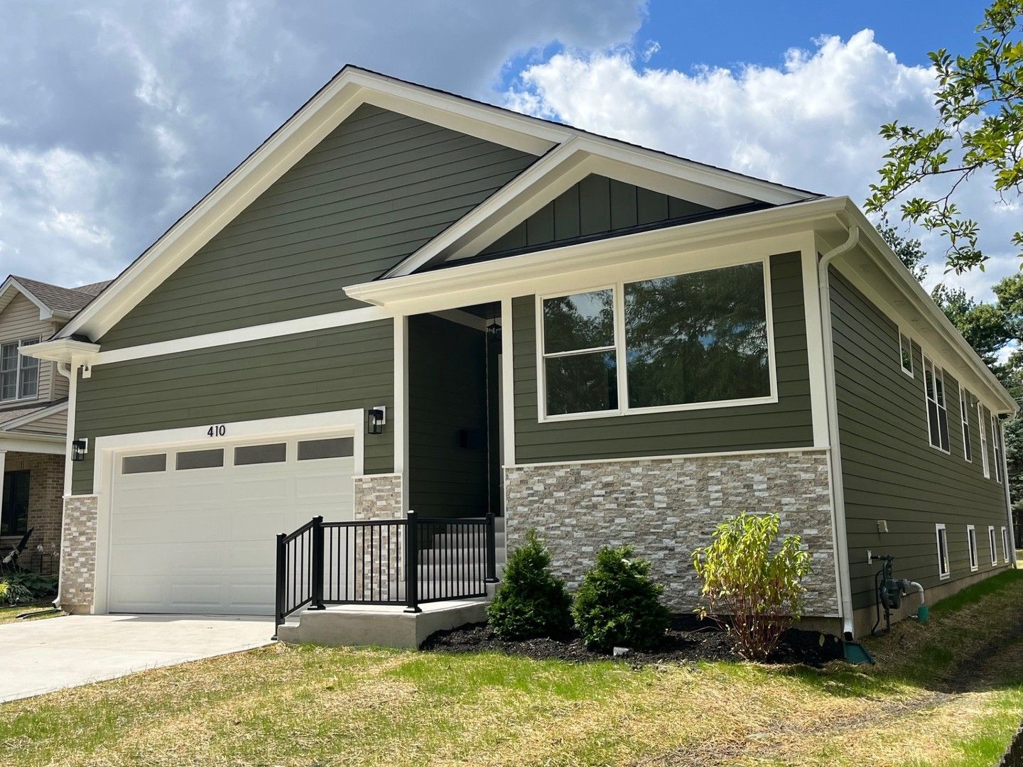 928 S Michigan Avenue — Villa Park, IL 60181