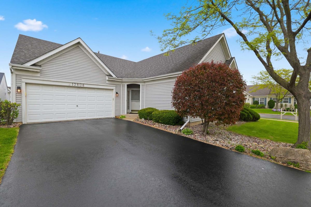 13806 Hickory Lane, Plainfield, IL 60544