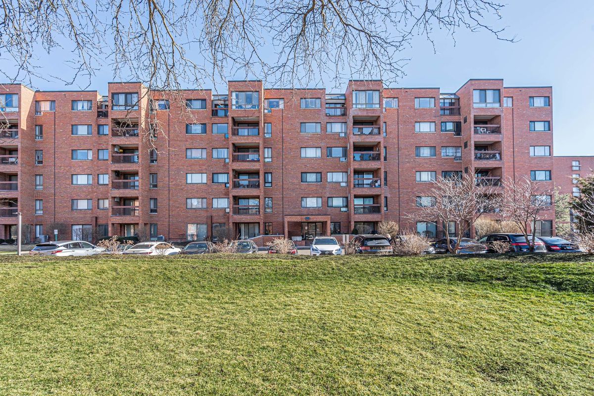 3801 Appian Way, Glenview, IL 60025