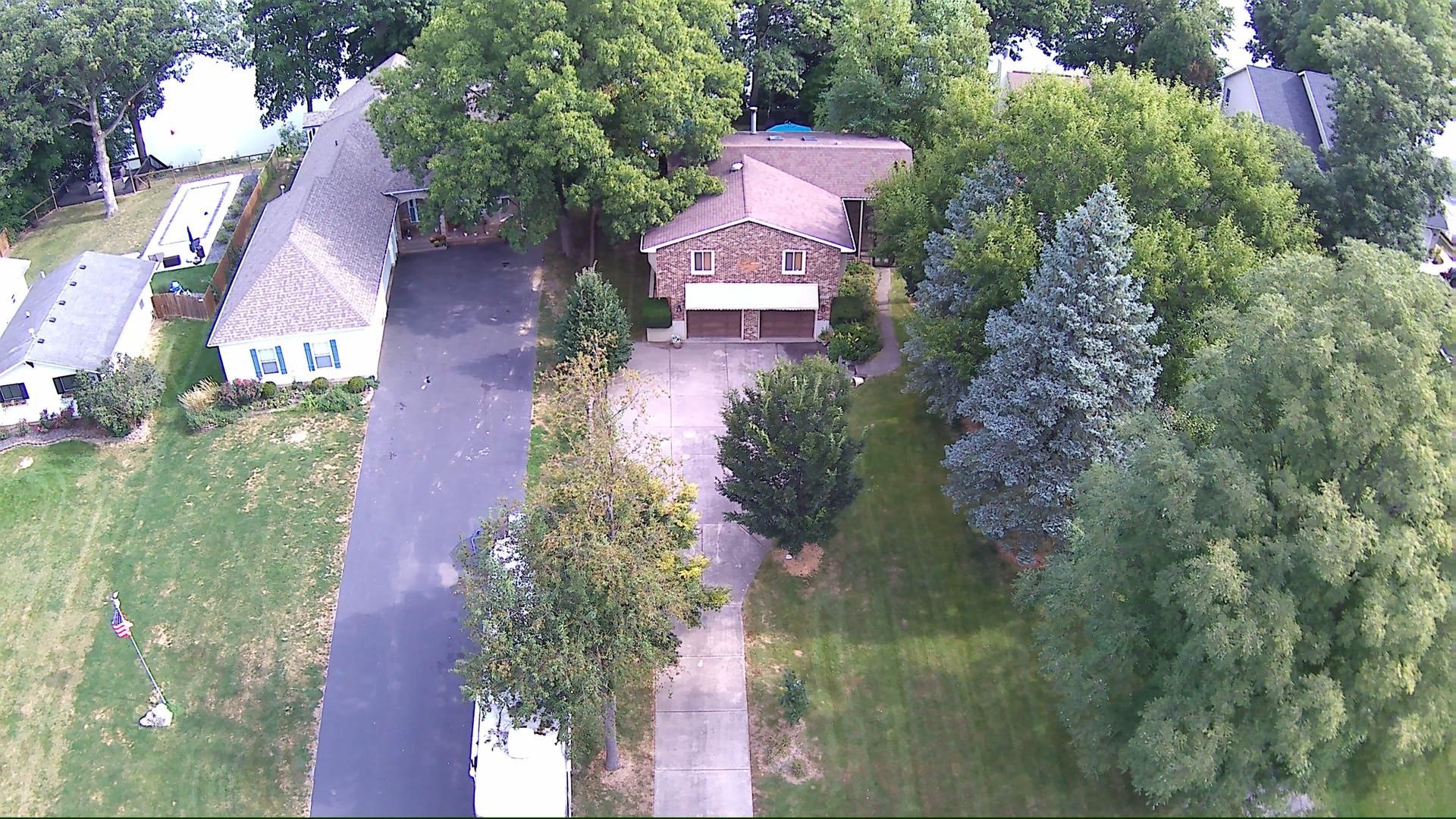 1549 Lake Holiday Drive — Sandwich, IL 60548