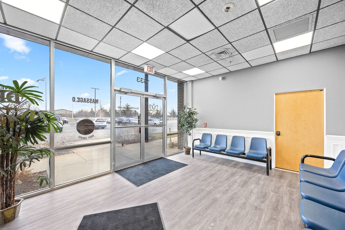 1333 Schoolhouse Road, New Lenox, IL 60451