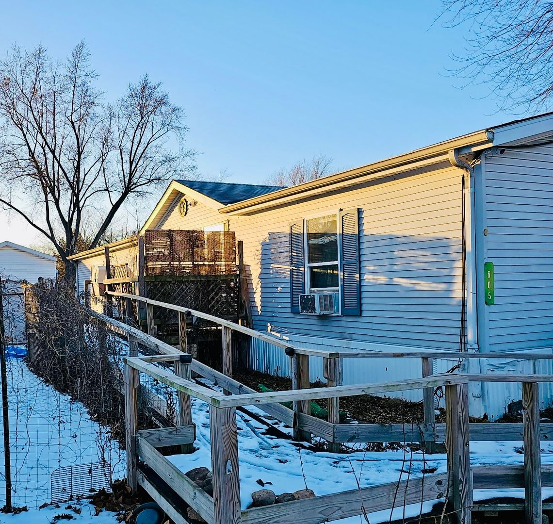 605 Carriage Lane Estates — Streator, IL 61364