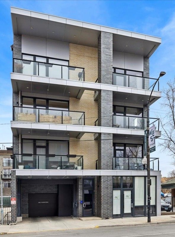 2116 Chicago Avenue, Chicago, IL 60622