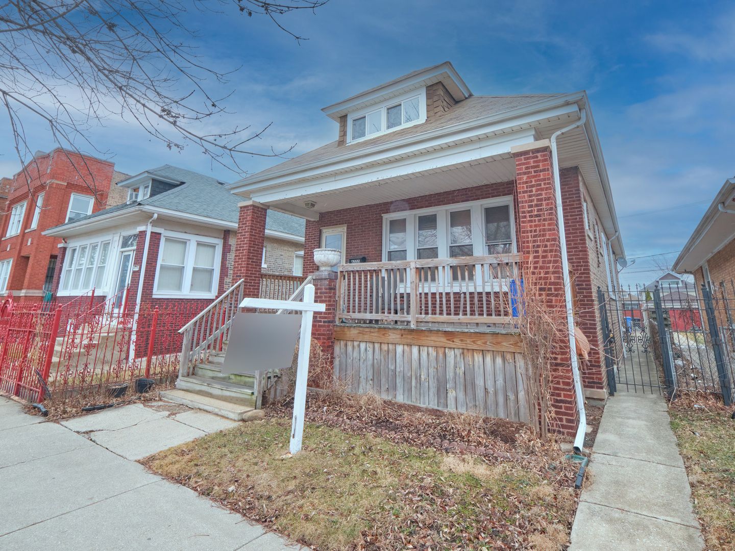 6333 S Whipple Street — Chicago, IL 60629