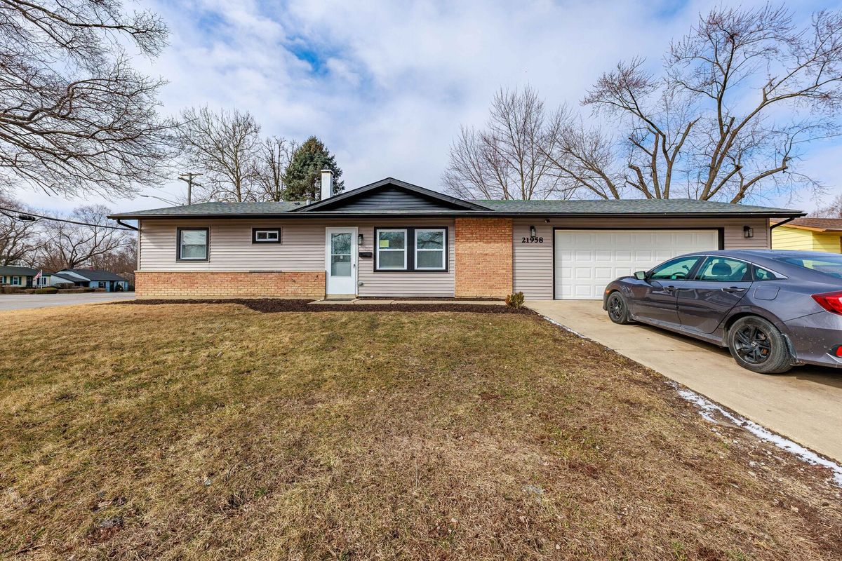 21958 MERRILL Avenue, Sauk Village, IL 60411