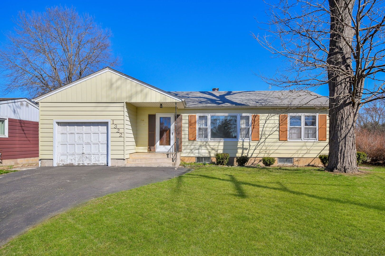 1322 Lakeview Street — Johnsburg, IL 60051