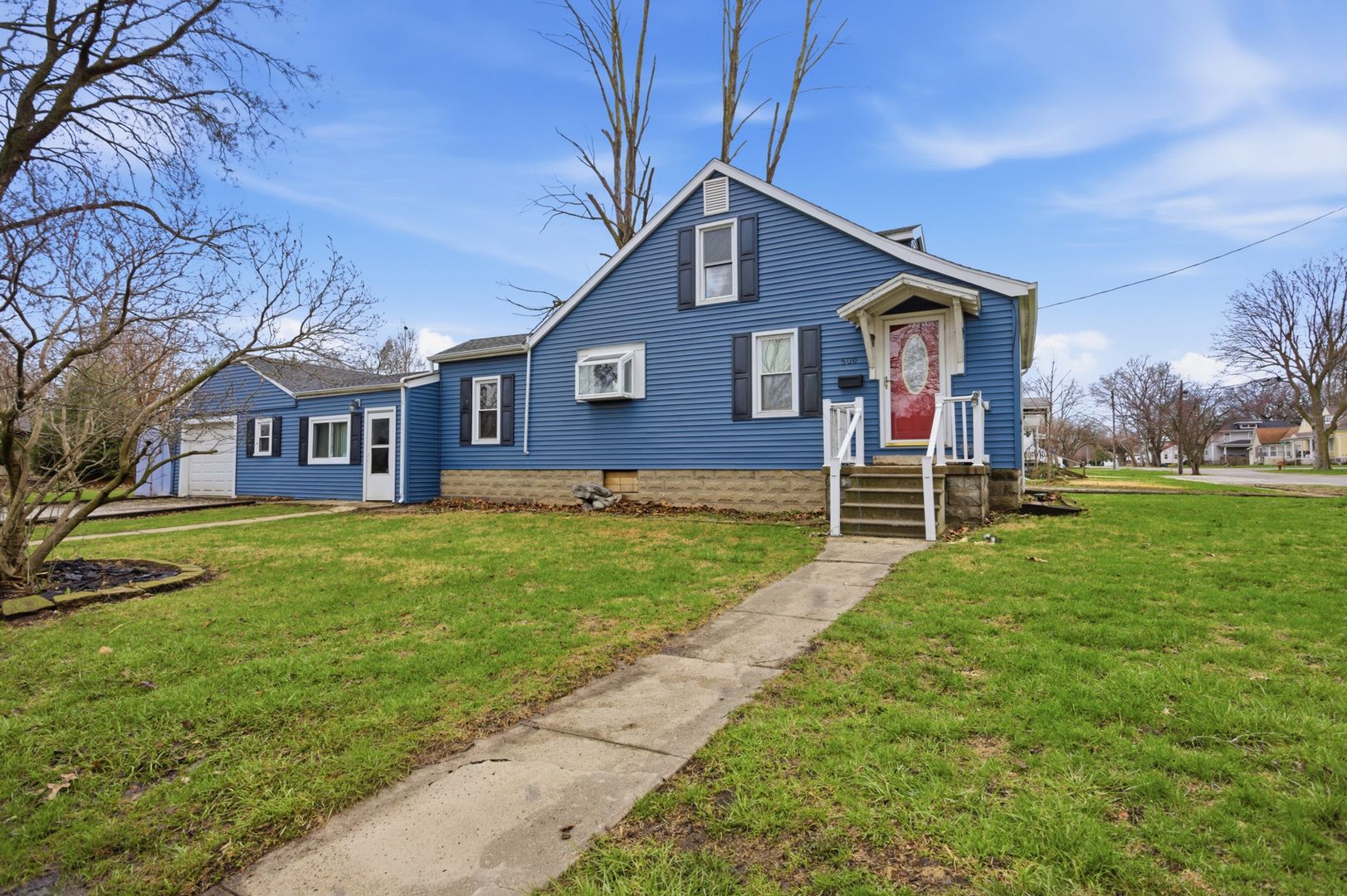 500 S Embarras Avenue — Tuscola, IL 61953