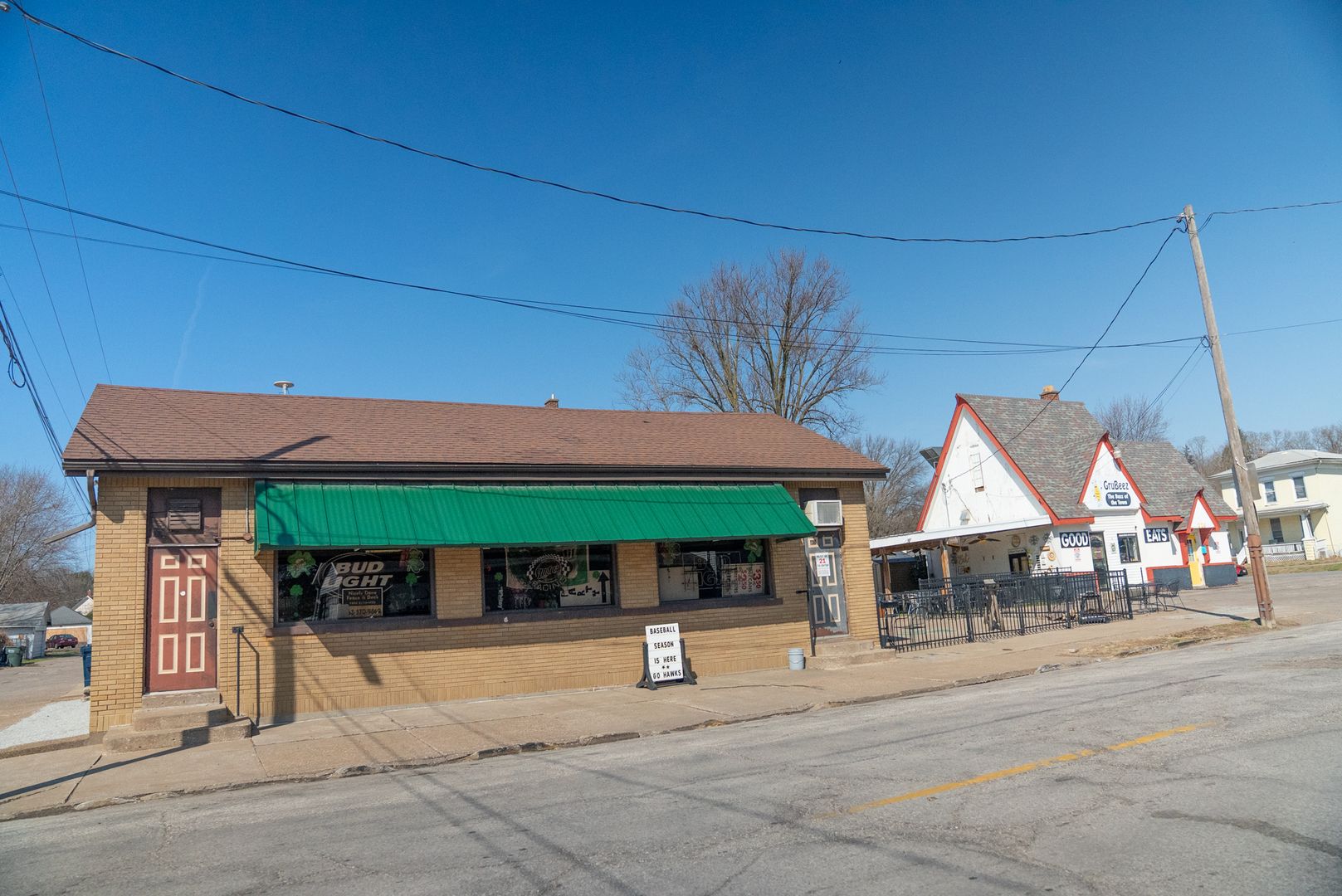 220 N Pine Street — Davenport, IA 52802