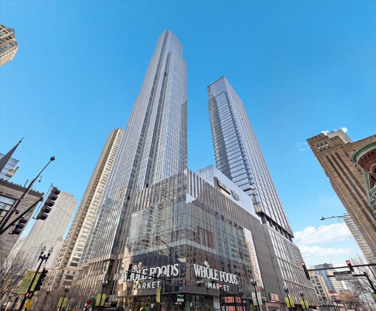 14 Superior Street, Chicago, IL 60654