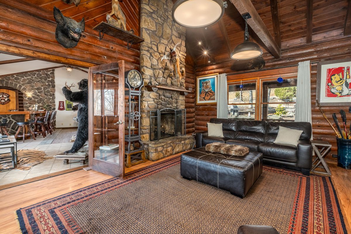 1425 Skyline Drive, Cobden, IL 62920