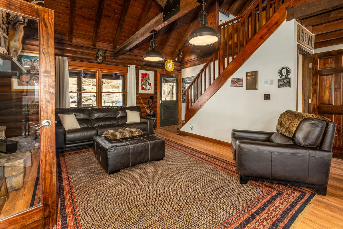 1425 Skyline Drive, Cobden, IL 62920