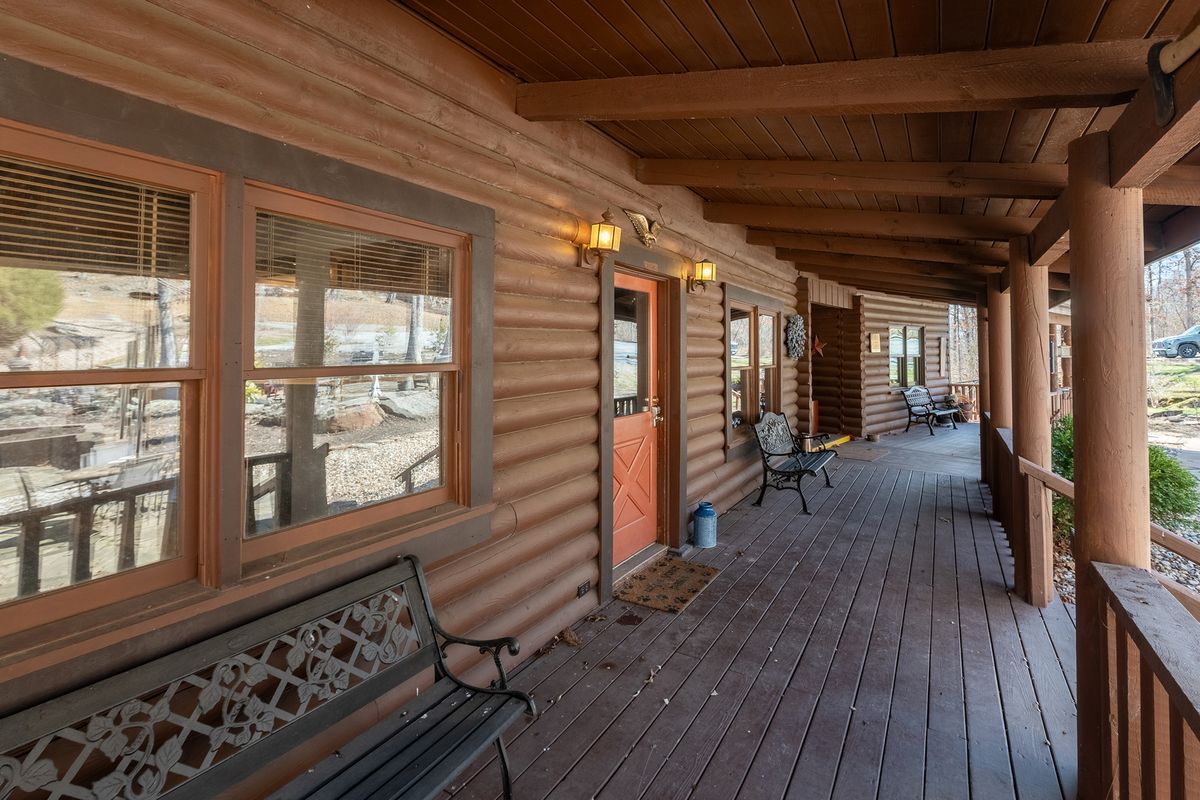 1425 Skyline Drive, Cobden, IL 62920