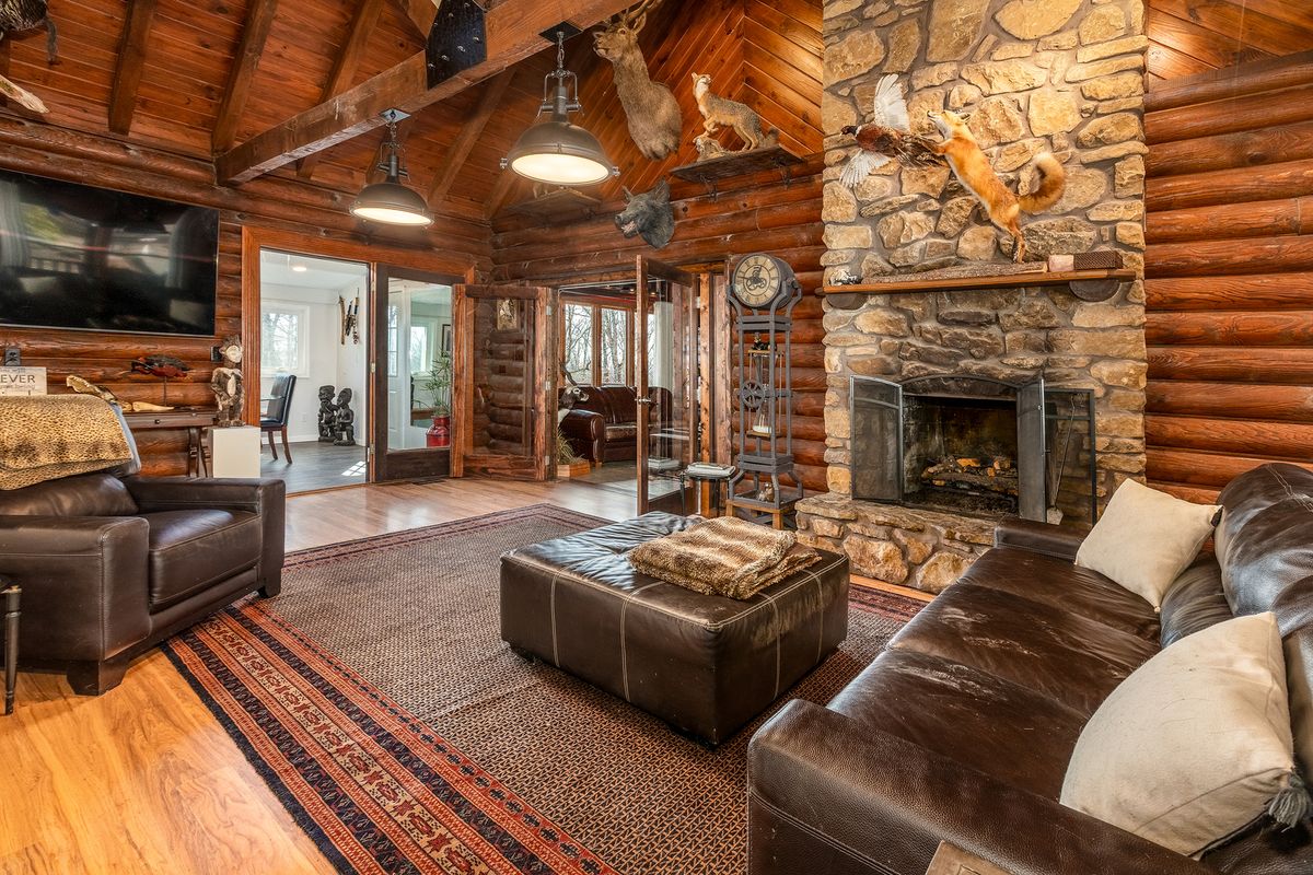 1425 Skyline Drive, Cobden, IL 62920