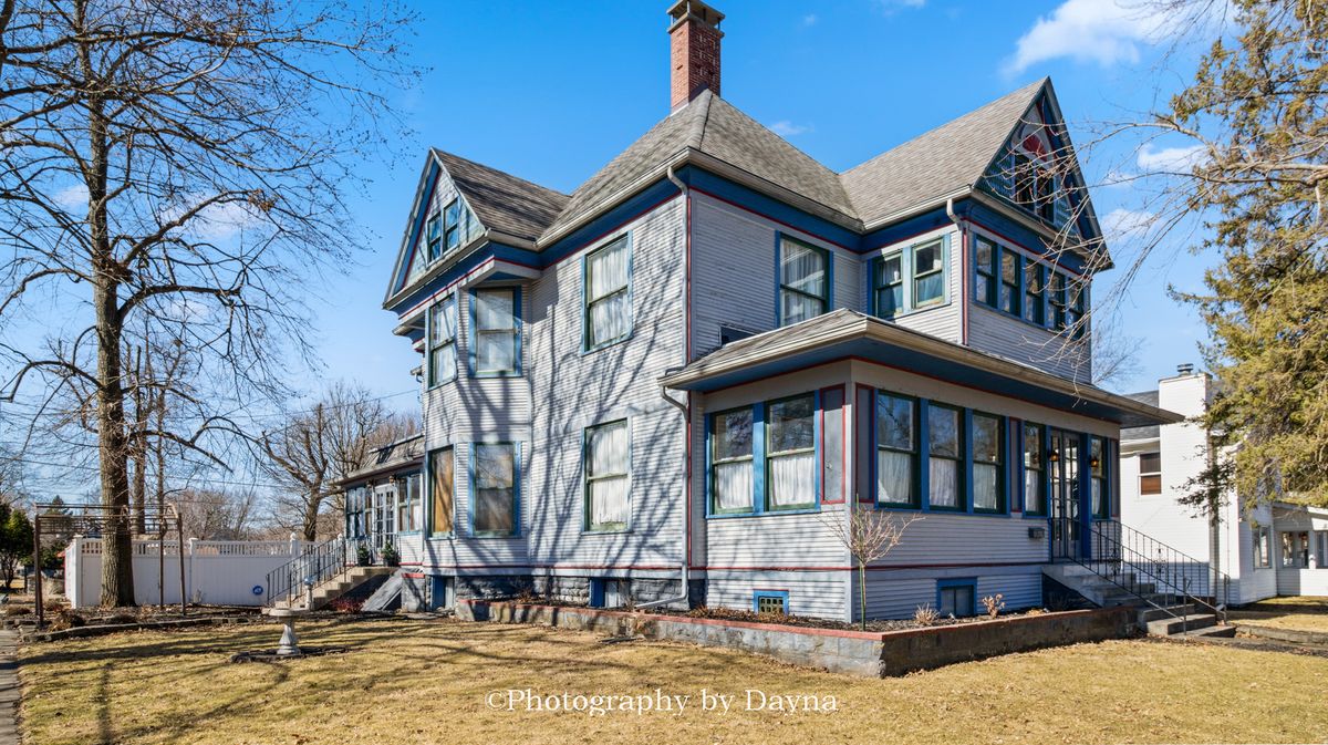 203 Maple Street, Momence, IL 60954