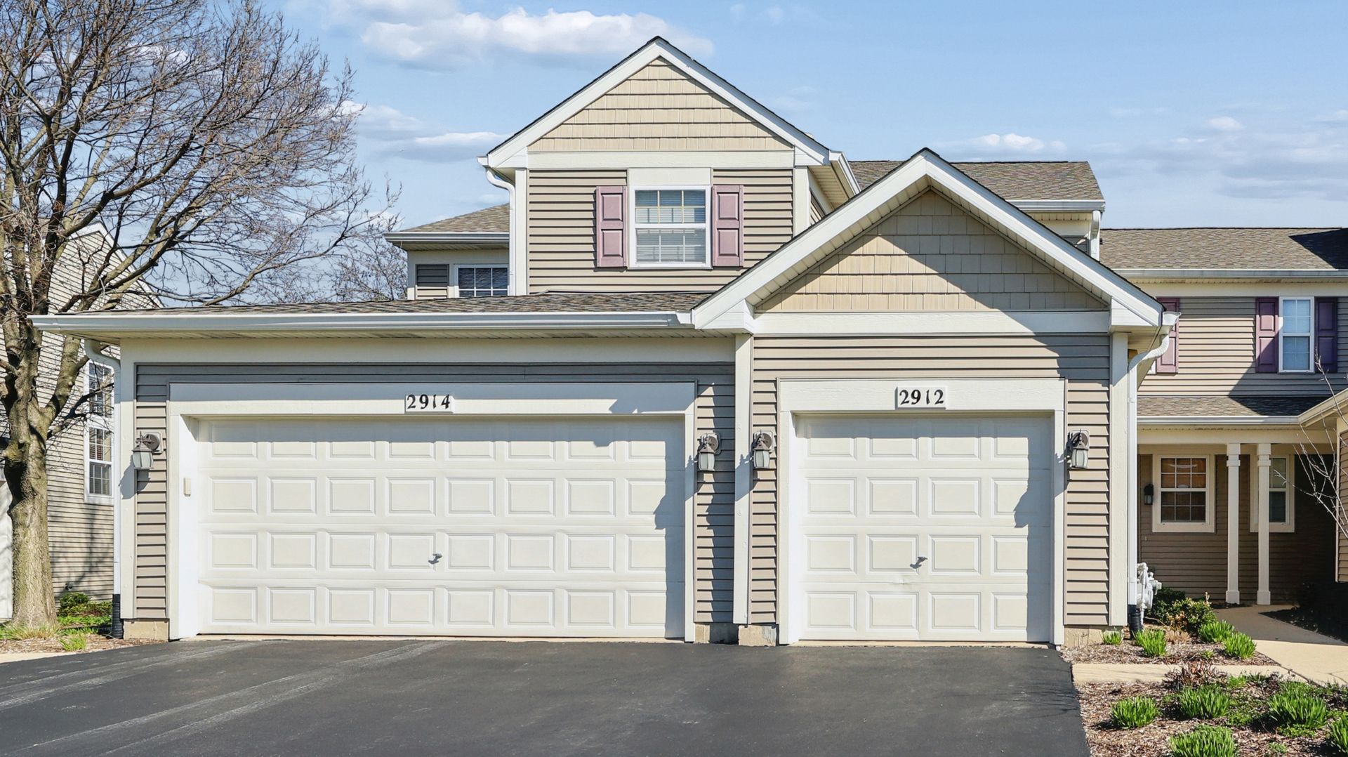 2912 White Thorn Circle — Naperville, IL 60564