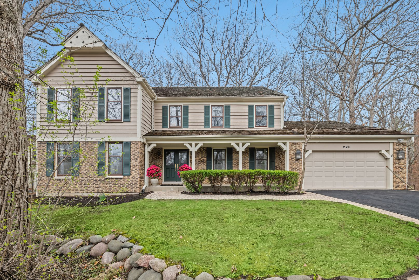 220 Dover Circle — Lincolnshire, IL 60069
