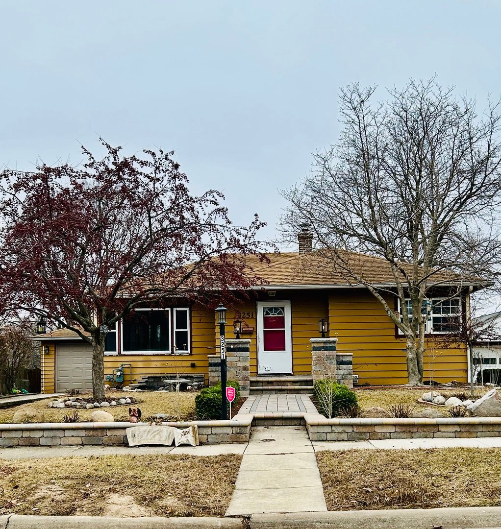 3251 DARTMOUTH Drive — Rockford, IL 61108