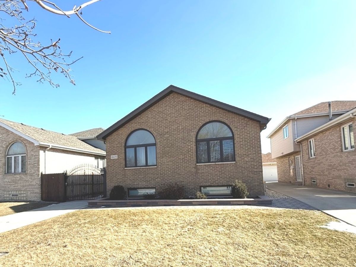 11605 Avenue N, Chicago, IL 60617