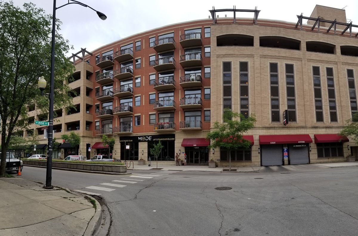 1301 Madison Street, Chicago, IL 60607