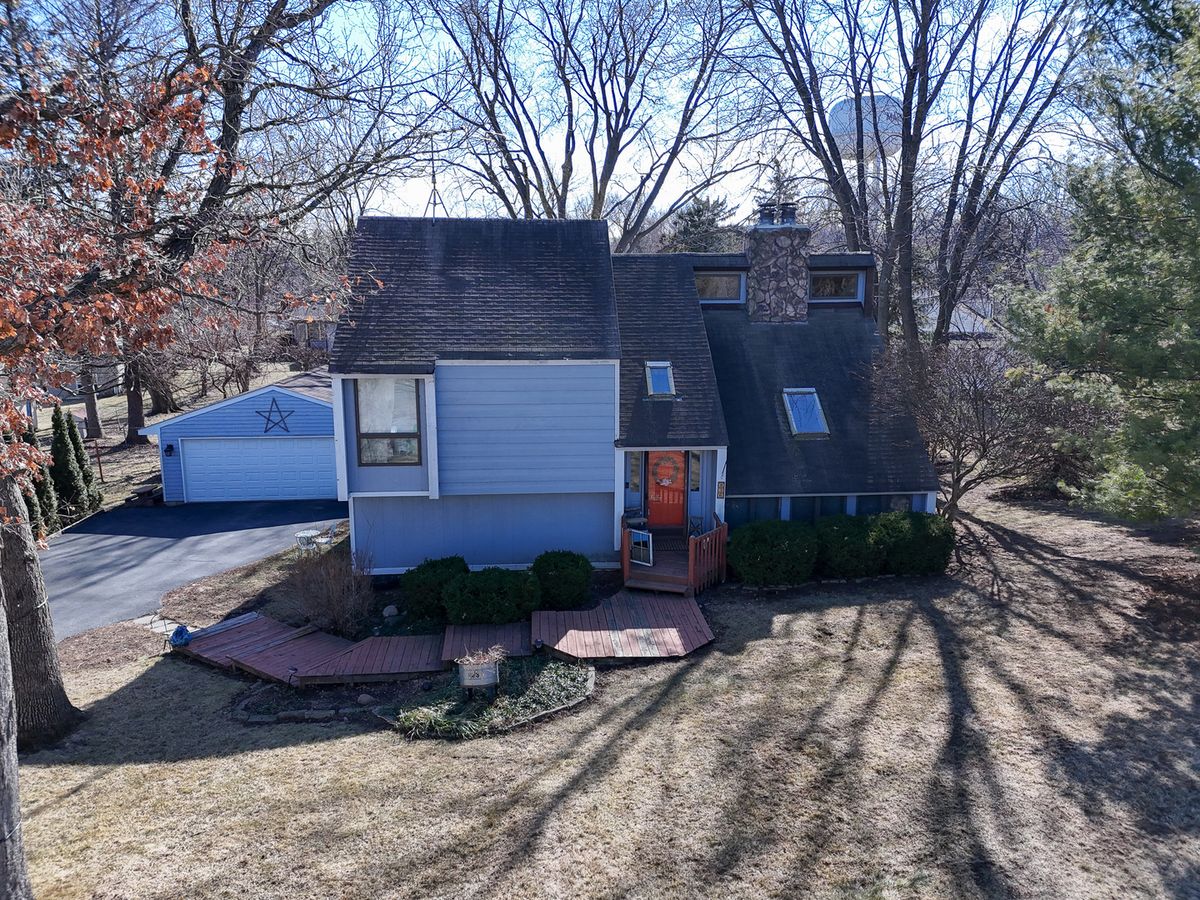 836 Oak Manor Drive, Marengo, IL 60152