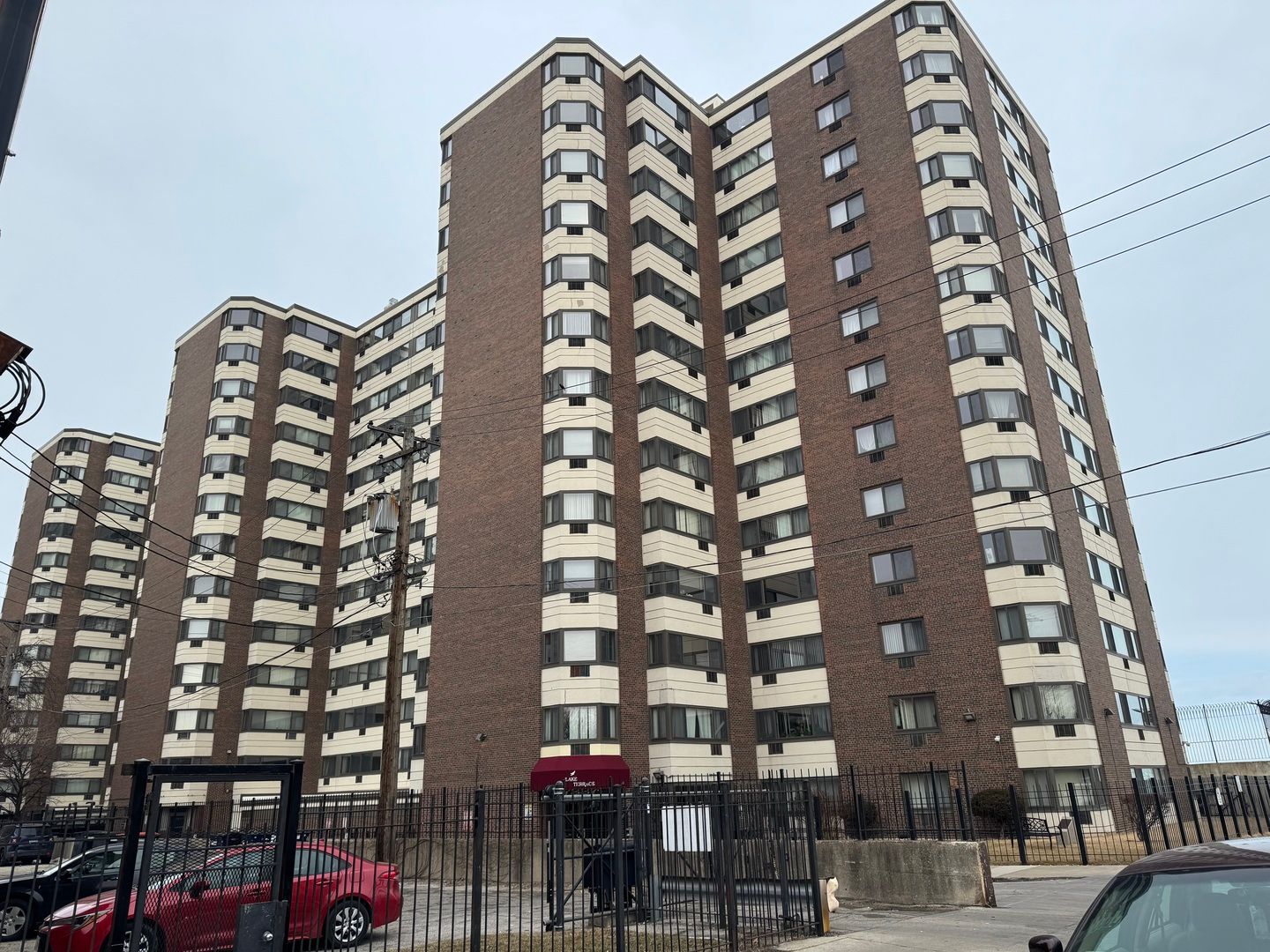 7337 S SOUTH SHORE Drive #704 — Chicago, IL 60649