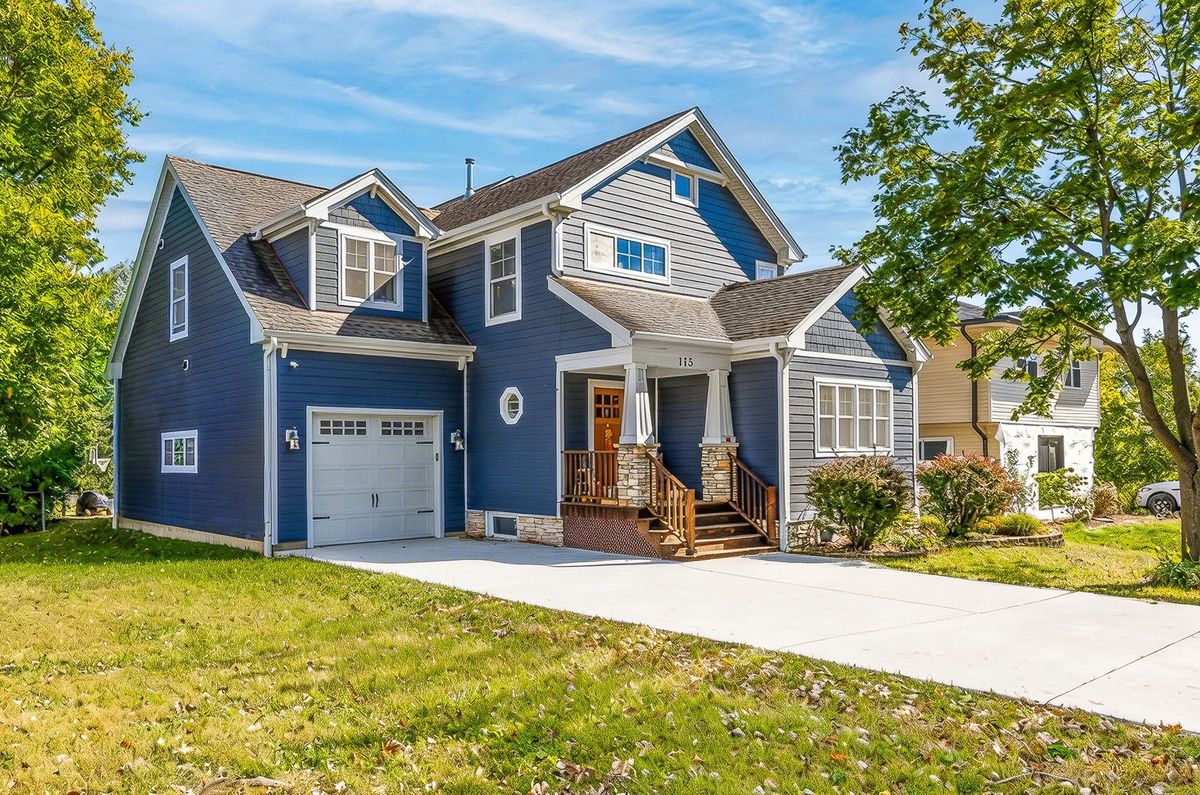 115 Wilmette Avenue, Westmont, IL 60559