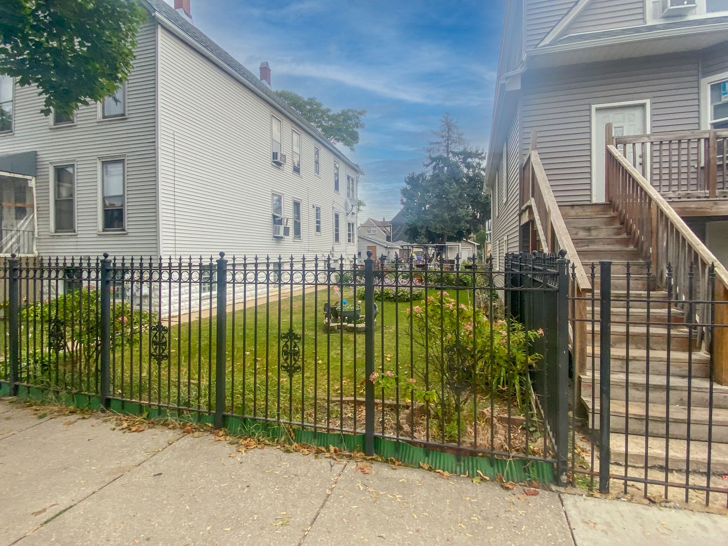 3819 N Kimball Avenue — Chicago, IL 60618