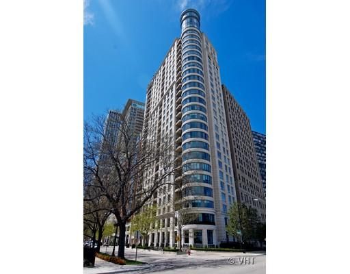 840 N Lake Shore Drive #201 — Chicago, IL 60611