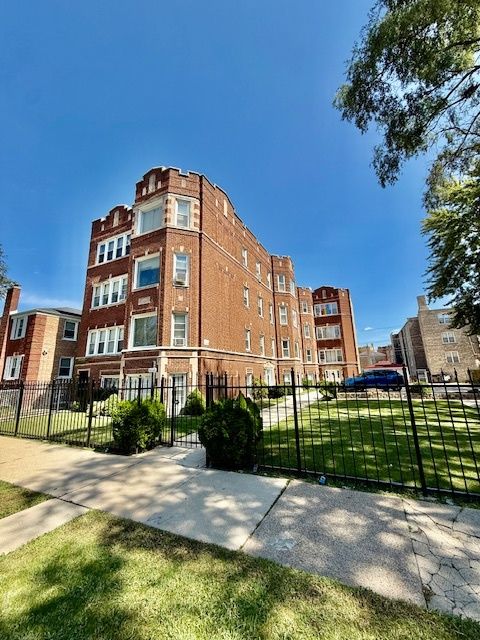 9213 S Laflin Street #3A — Chicago, IL 60620