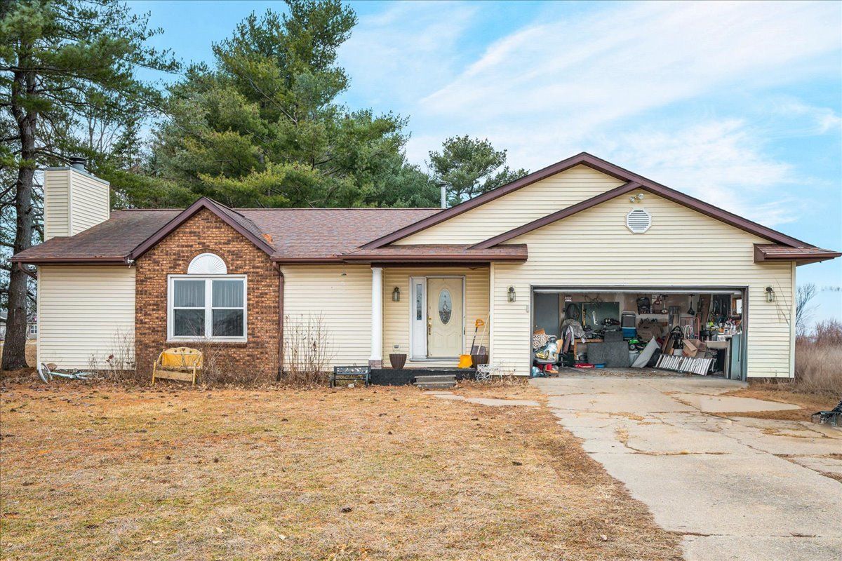 24100 County Road 3100 E, Manito, IL 61546