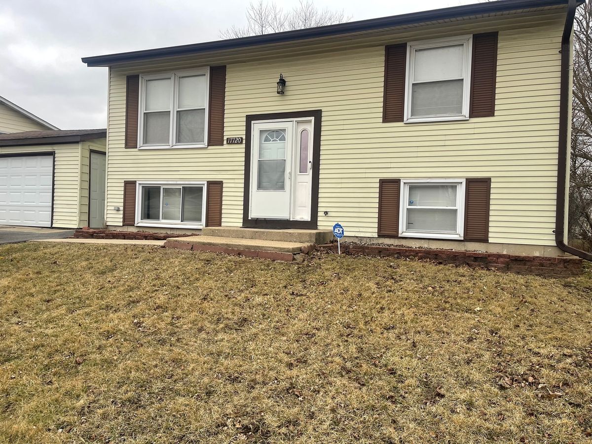 17720 Central Park Avenue, Country Club Hills, IL 60478