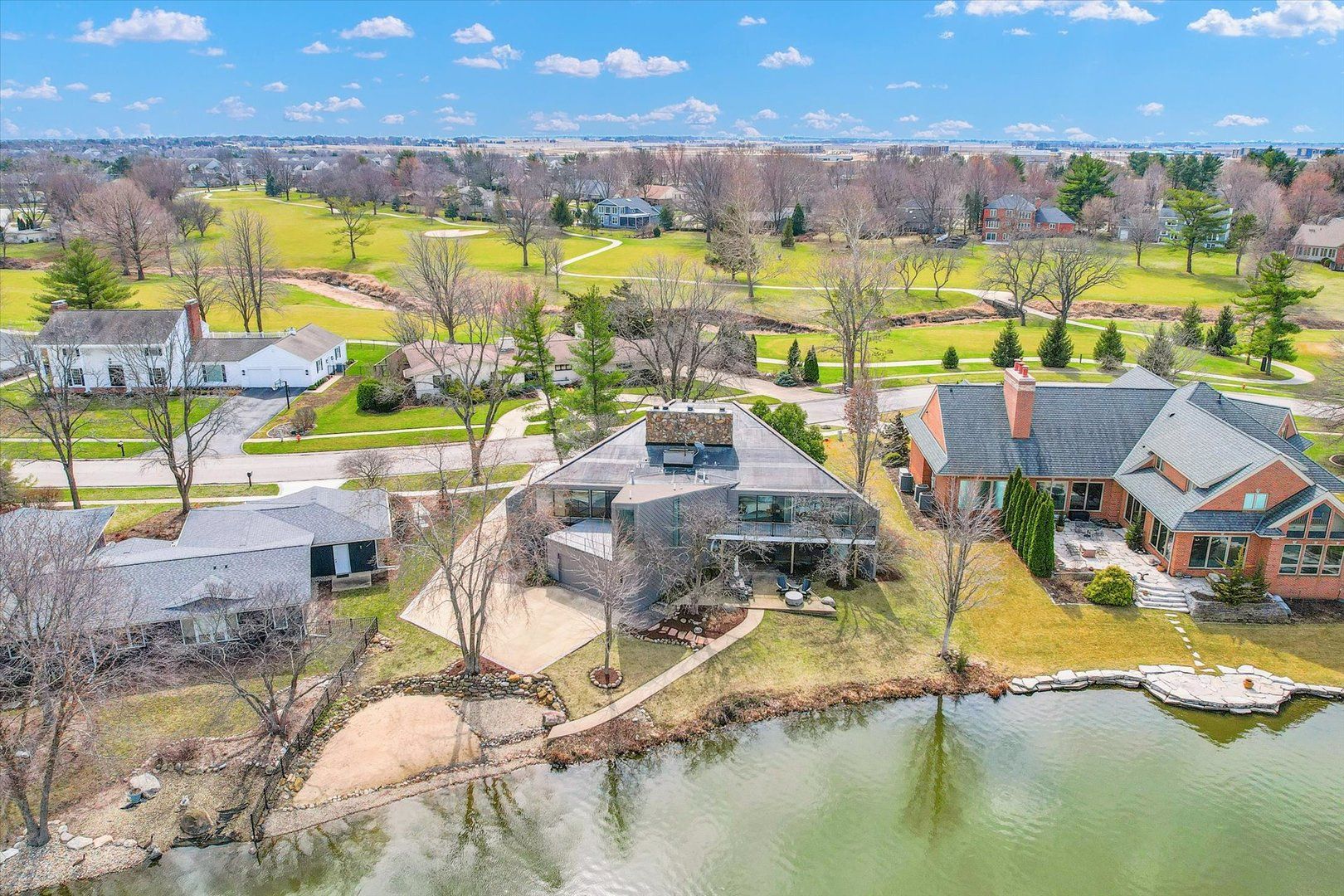 4010 Clubhouse Drive — Champaign, IL 61822