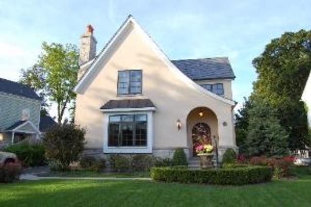 33 Washington Circle — Lake Forest, IL 60045
